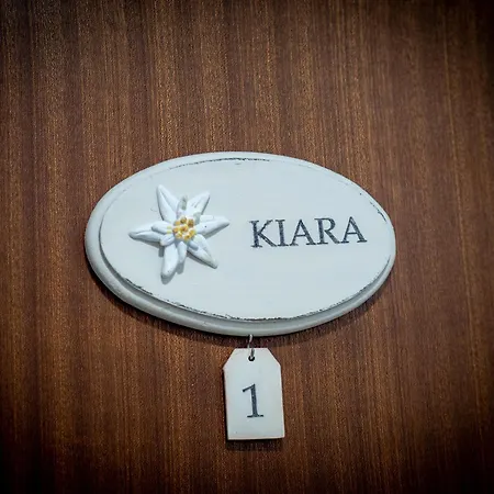 Apartman Kiara & *